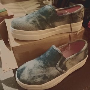 Size 2 little girl shoes tie dye